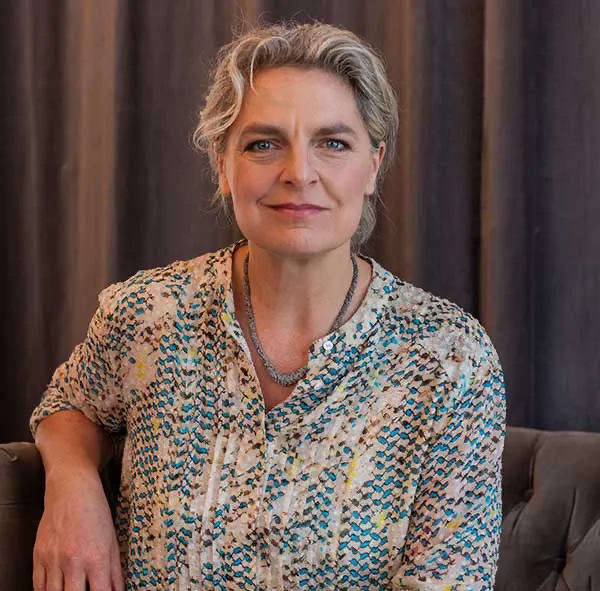 Dr. Nicola Hochkeppel